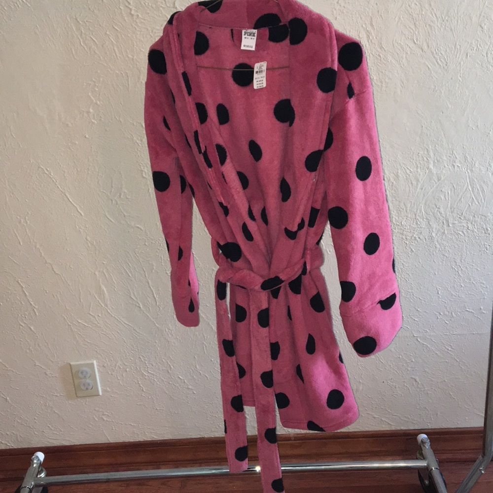 Pink vs robe